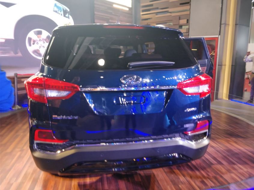 Mahindra XUV 700