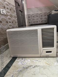 1.5 ton window AC voltas good condition