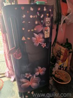 lg fridge with good condition ,no scratches,no dents , excellent condition 