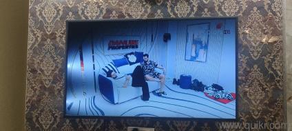 43" Samsung smart tv with re8in full working condition