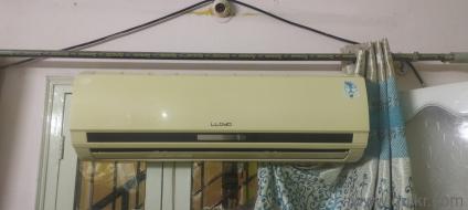 1ton LLOYD AC WORKING CONDITION