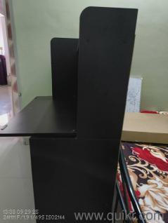 Engineering wood used study table in good condition 