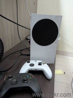 Xbox series S, with 2 consoles 