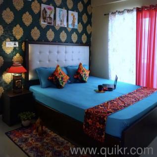 King size bed with extra height headboard very good condition 6*6.5