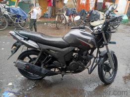 Used Yamaha SZ X 2010 Model Images