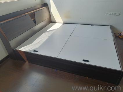 SPACEWOOD Engineered Wood King Box Bed