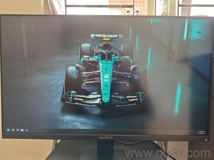 27 inches 180Hz gaming Monitor, excellent condition 
