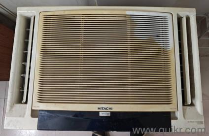 Working 1.5 T Hitachi Window AC with remote in mint condition 