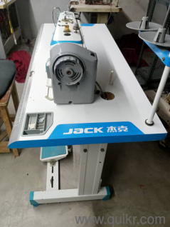 Jack F4 sewing machine new condition 