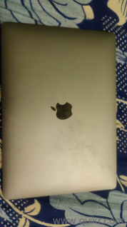 MacBook Air (8gb ram , 512gb rom)