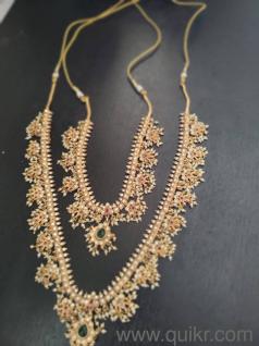 pearl necklace with stones 