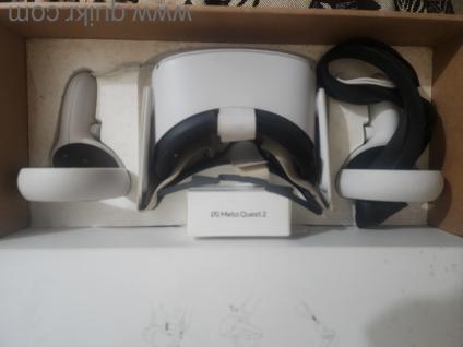 Meta quest 2, gently used, almost like new. Used only a few times.