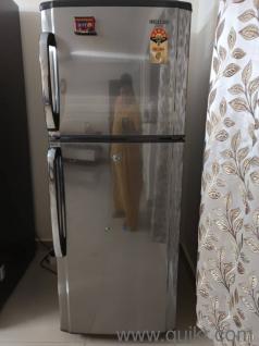 Samsung fridge for sale in proper working and cooling condition and with no defects/issues.