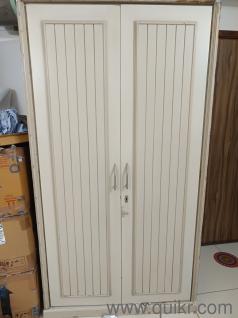 I want to sell my wooden almirah, it is important good condition