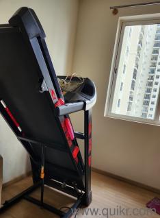 AVON TREADMILL IN 100 PERCENT GOOD CONDITION