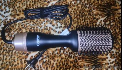 Agaro 3 in 1 hair dryer, styler and volumizer brush.
