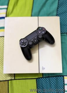 Sony PS4 -1 TB with 20+ Games