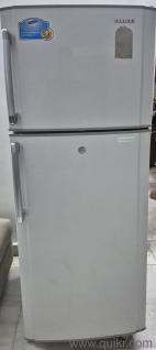 Samsung 250 ltr double door refrigerator mint condition. Silver colour. Stabilizer free opration. Never disappointed with the quality. Samsung is the best company so far  Call or WhatsApp