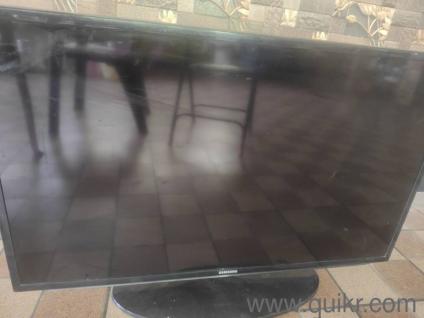 Samsung TV 42 inch good condition smart TV 