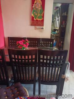 Table top of toughness glass, six chairs with cousins, just like new condition