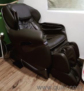 Rarely Used! Like-New Luxury Massage Chair w/ Zero Gravity & Advanced Features