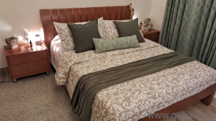 Imported Bedroom Set Queen Size Bed 75x60inches, with two Bedside Tables and Chest of Drawers with Mirror