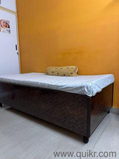 Bed with mattress for sell