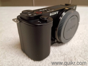 Excellently conditioned Sony ZV-E10 Mirrorless Camera with E PZ 16-50mm F3.5-5.6 OSS II Interchangeable Lens, Complete Accessories and Warranty.