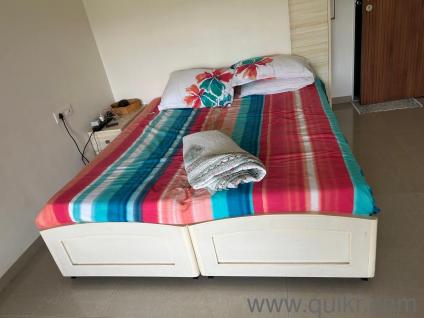 Two single beds with matresses, can be used as queen bed.