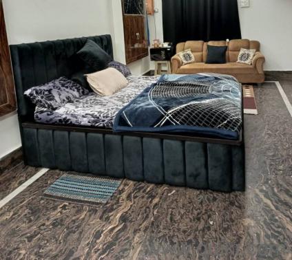 bed classy black bed