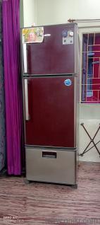 Not working fridge. Triple door.