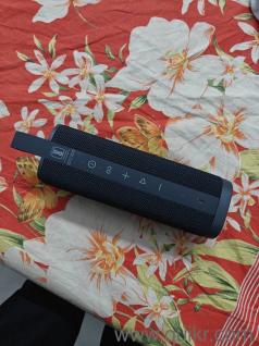 10 Days old, Excellent Sound Quality, Brand New, Selling Because received a gift of other expensive Speakers , Price Negotiable 