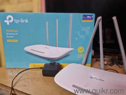 Wireless Router 2.4 _ with box Good condition 