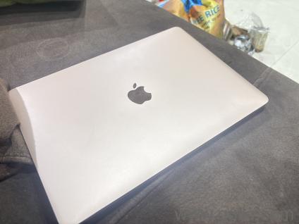 M1 2020 MacBook Air