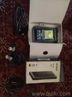 Sony NW-A35 HI-RES WALKMAN with iem ear phones