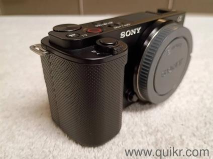 Excellently conditioned Sony ZV-E10 Mirrorless Camera with E PZ 16-50mm F3.5-5.6 OSS II Interchangeable Lens, Complete Accessories and Warranty.