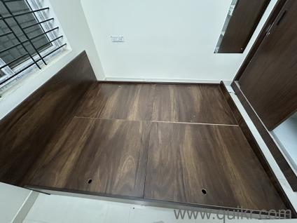 Wooden Queen Bed With Storage