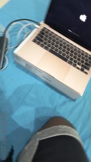 Apple Macbook Air M1- superfast