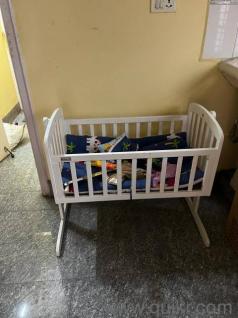 baby hug cot