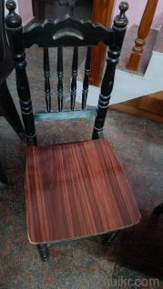 Good condition 5x3 dining table set for sale 