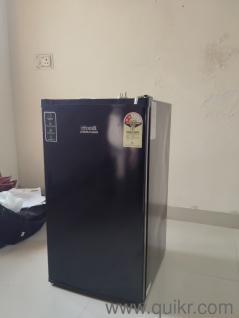 CROMA 84L, FRIDGE, USED 4 MONTHS, WITH 8 MONTHS GURANTEE + 3 YEARS WARRANTY, URGENT SALE.