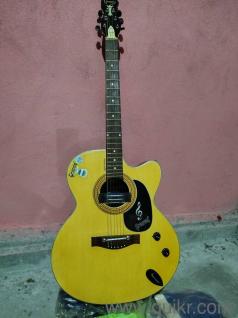Excellent condition Guitar for sale