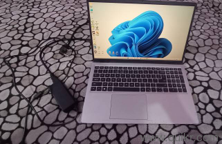 Laptop Dell Inspiron Ryzen 5