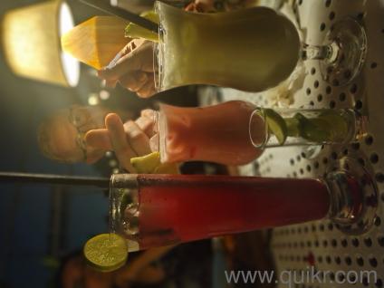 Chargeable drive battery blue Keep, music system and lights