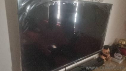 32 inch like new tv selling . 