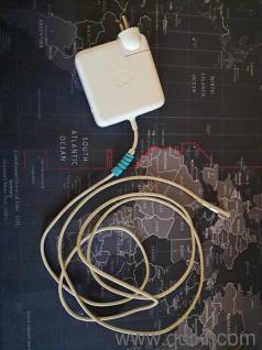 60w Apple MagSafe charger 