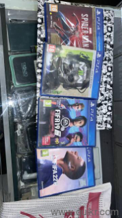 SPIDERMAN COD MW2 FIFA 19 FIFA 22 PS4