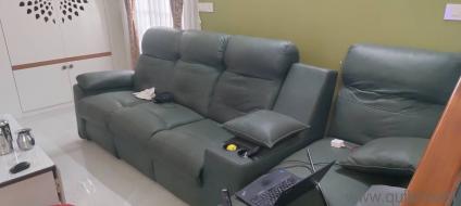 selling my 3 seater+ Lounge+ tea table