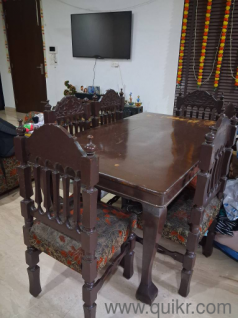 Dining Table and chairs - Well Maintained and solid wood