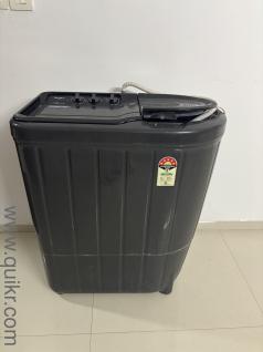 Semi automatic washing machine